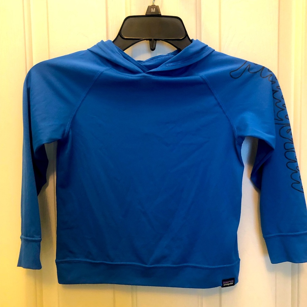 Patagonia size 5t light weight hoodie
